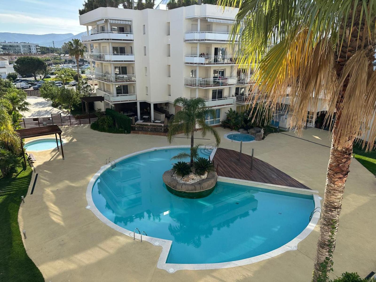 דירות Bonito Piso En Roses Con Piscina Y Parking Av-66 מראה חיצוני תמונה
